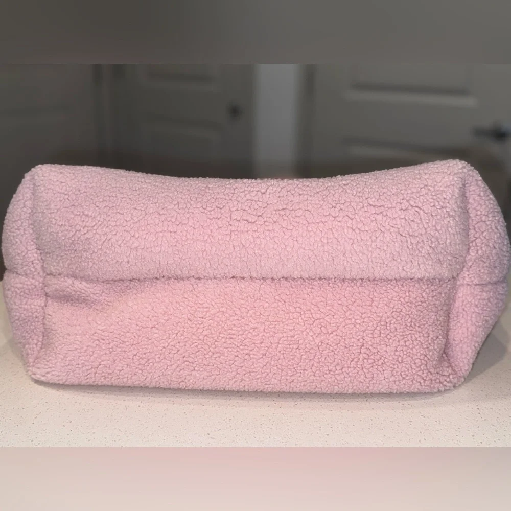 PINK Victoria’s Secret Sherpa Puffer Tote Bag - Soft Pink Cozy Quilted - Picture 6 of 10